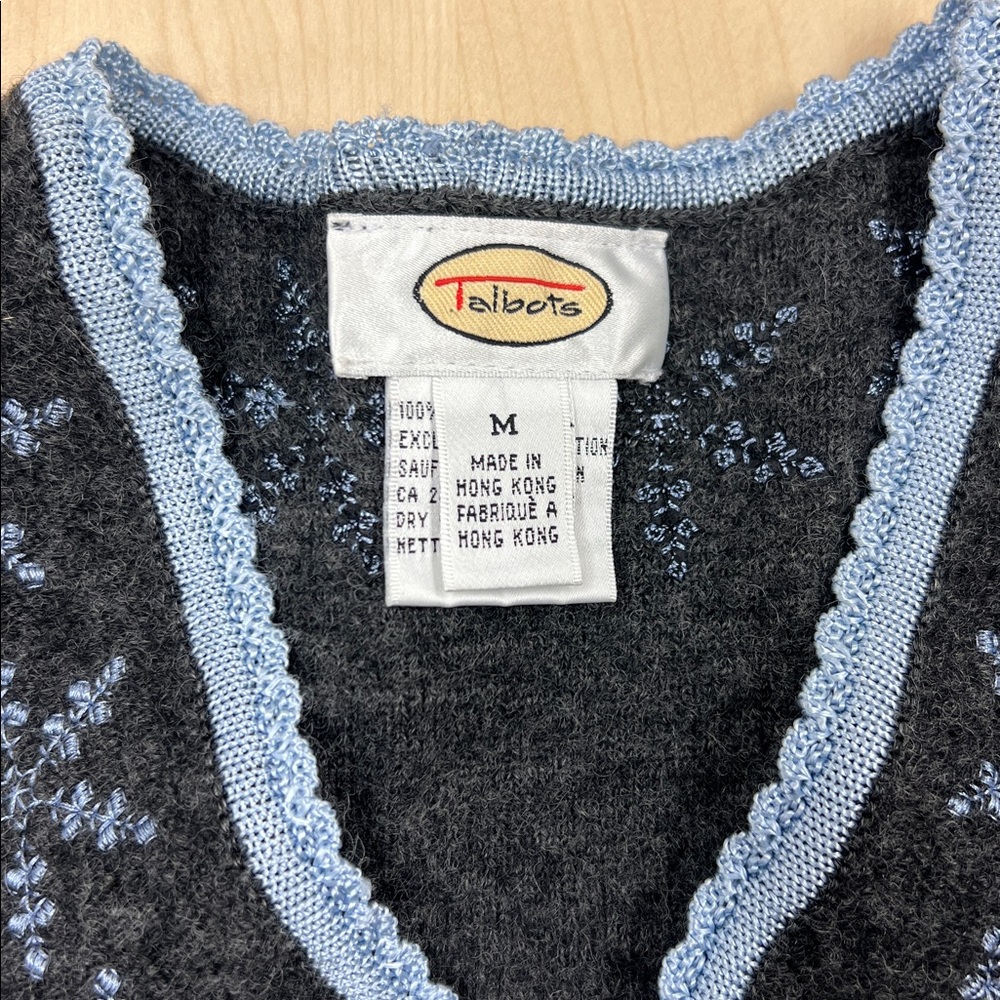 Talbots Wool Zip Cardigan Gray and Light Blue Trim and Embroidered Snow Flakes M - Picture 6 of 8